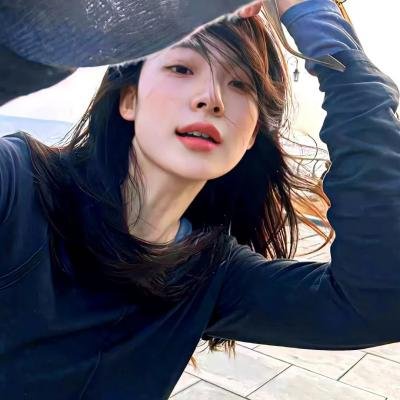 甜蜜寂寞女孩